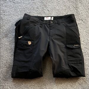 FJallraven women’s Nikita Trouser G1000 black